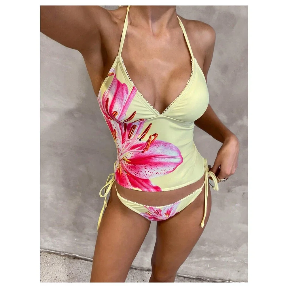 RoseSeek women yellow